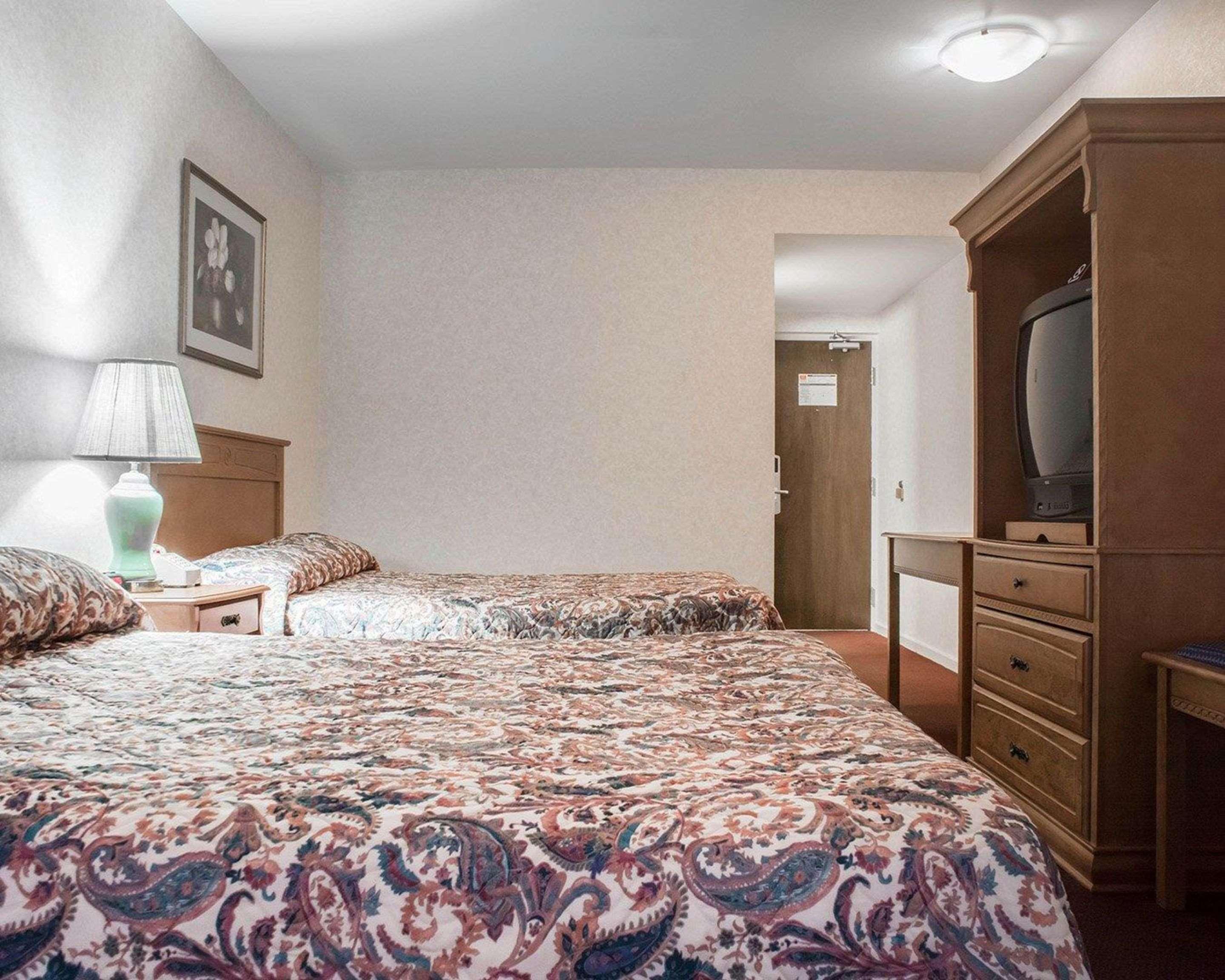 Econo Lodge By The Falls Niagara Falls Exterior photo