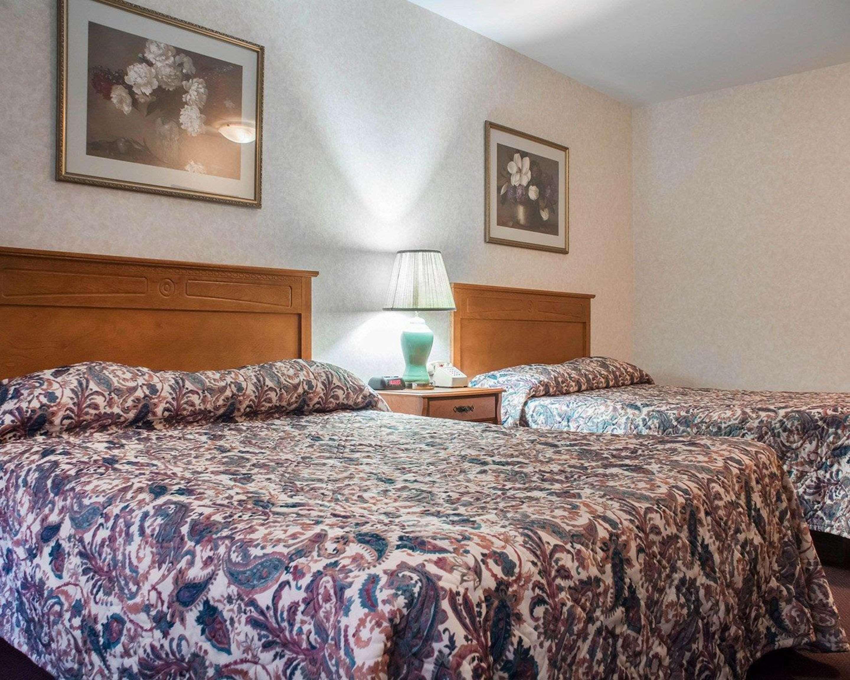 Econo Lodge By The Falls Niagara Falls Exterior photo