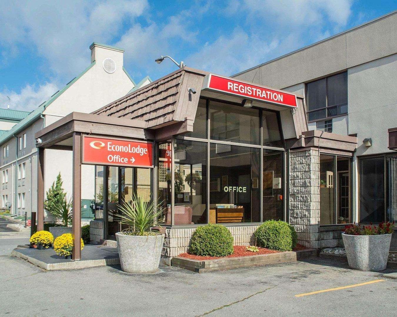 Econo Lodge By The Falls Niagara Falls Exterior photo