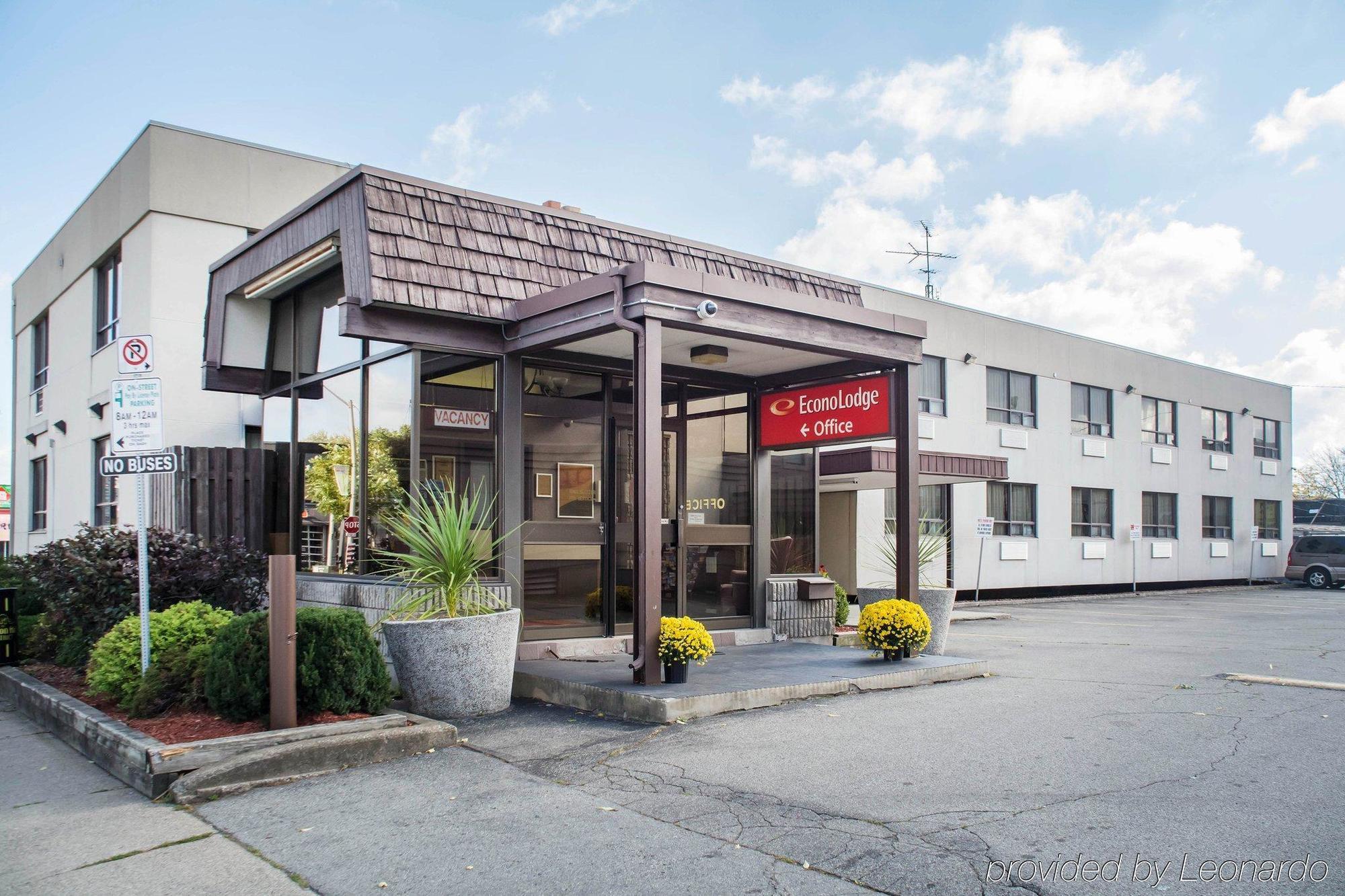 Econo Lodge By The Falls Niagara Falls Exterior photo