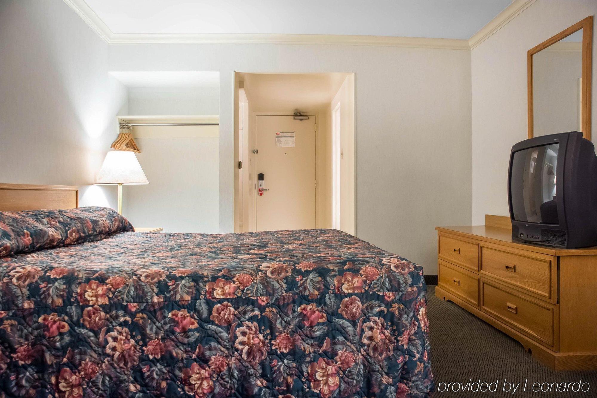 Econo Lodge By The Falls Niagara Falls Exterior photo